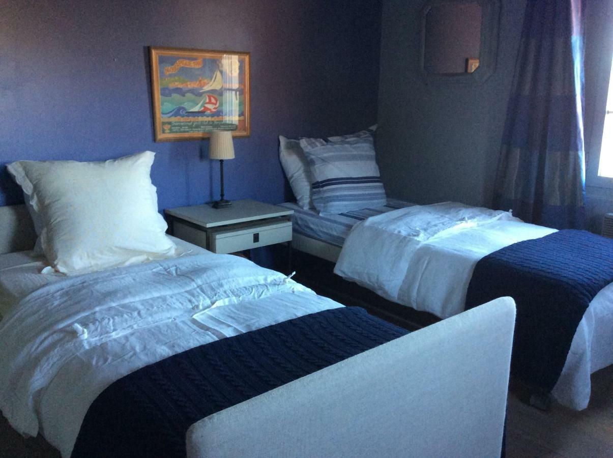 Le Mas Amore Bed and Breakfast Gassin Exteriör bild