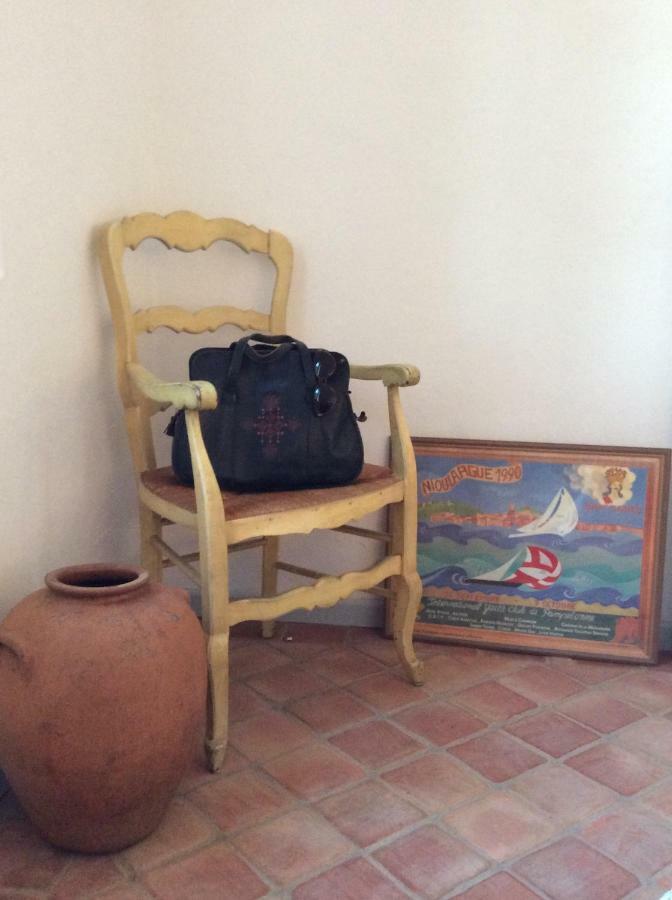Le Mas Amore Bed and Breakfast Gassin Exteriör bild