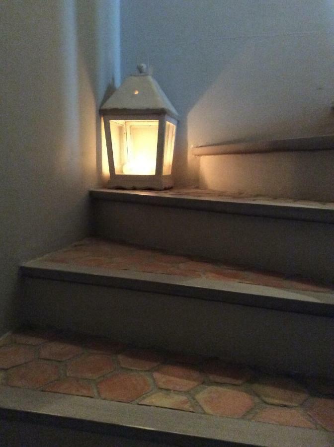 Le Mas Amore Bed and Breakfast Gassin Exteriör bild