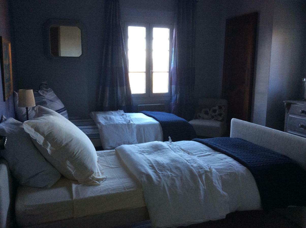 Le Mas Amore Bed and Breakfast Gassin Exteriör bild