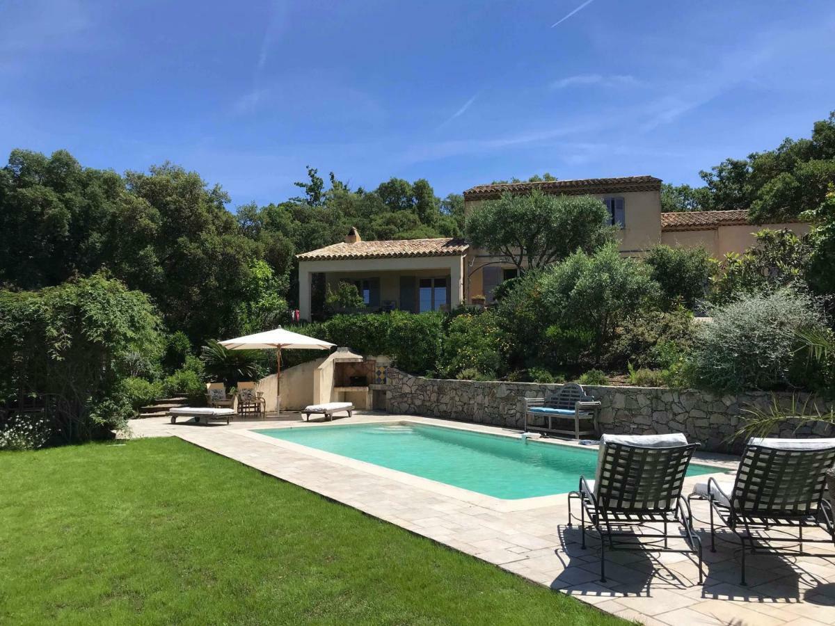 Le Mas Amore Bed and Breakfast Gassin Exteriör bild