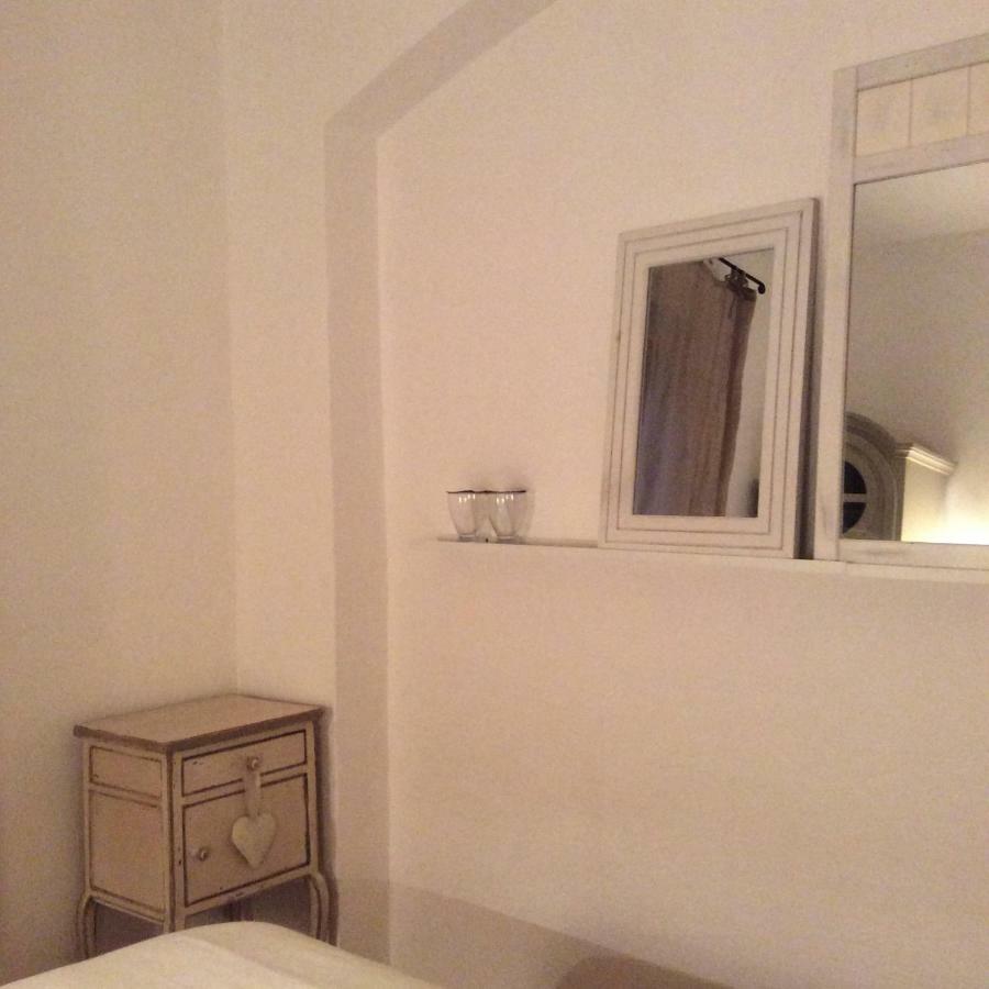 Le Mas Amore Bed and Breakfast Gassin Exteriör bild