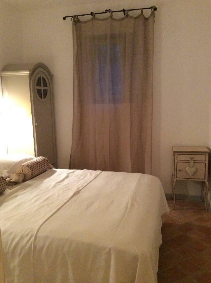 Le Mas Amore Bed and Breakfast Gassin Exteriör bild
