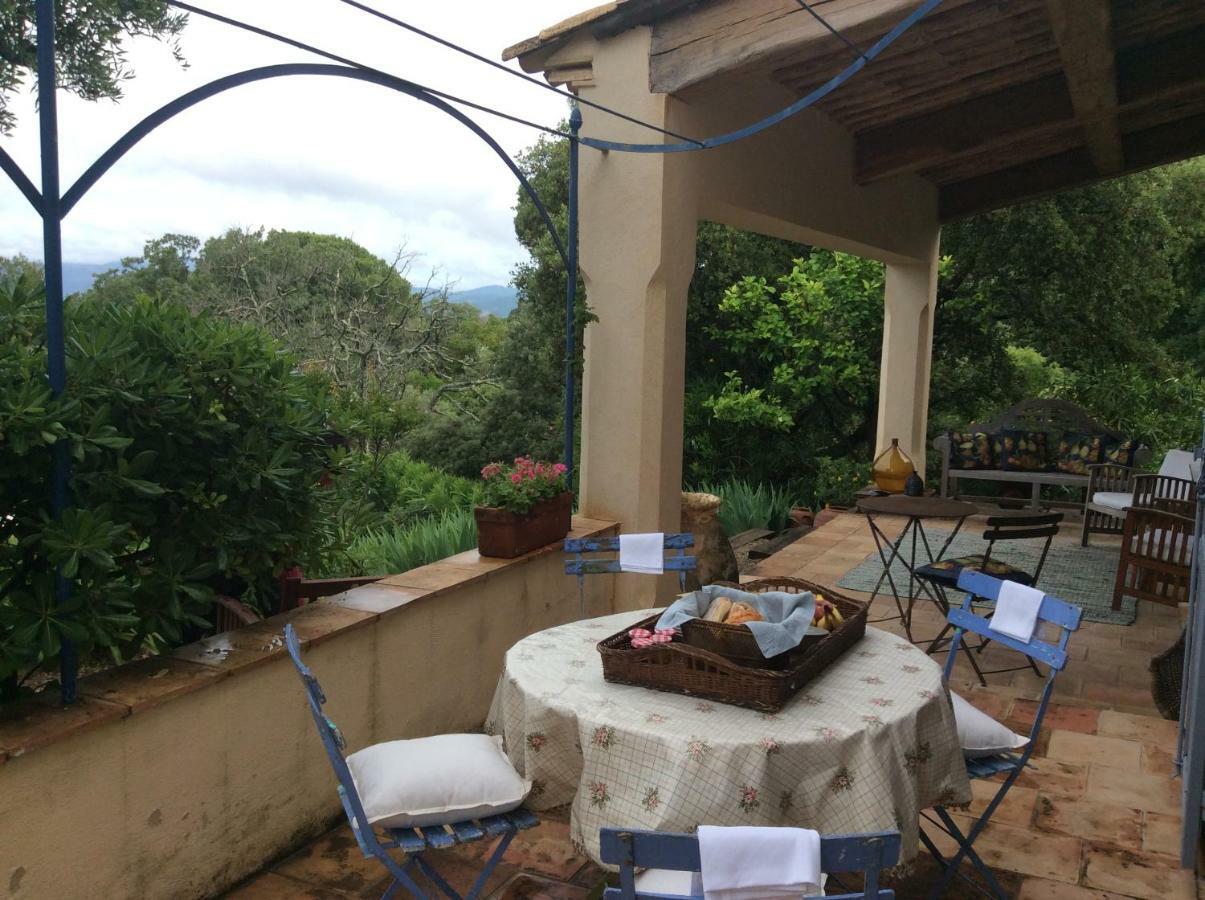 Le Mas Amore Bed and Breakfast Gassin Exteriör bild