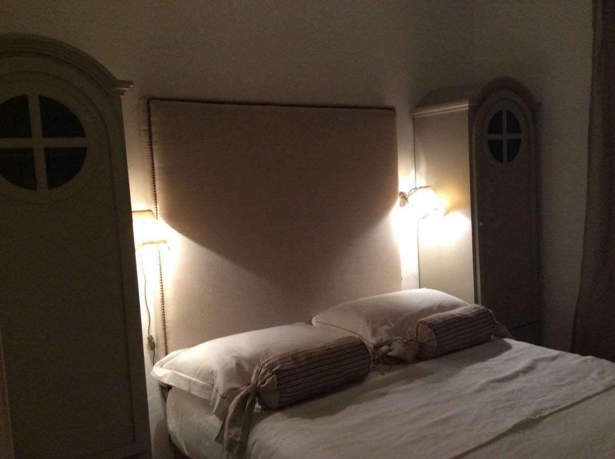 Le Mas Amore Bed and Breakfast Gassin Exteriör bild
