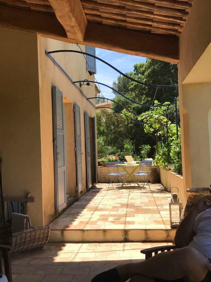 Le Mas Amore Bed and Breakfast Gassin Exteriör bild